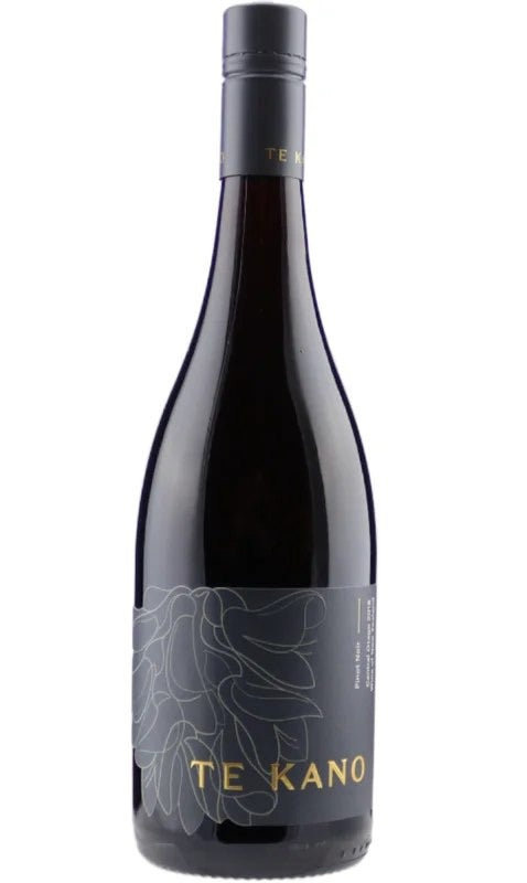 2017TeKanoPinotNoir