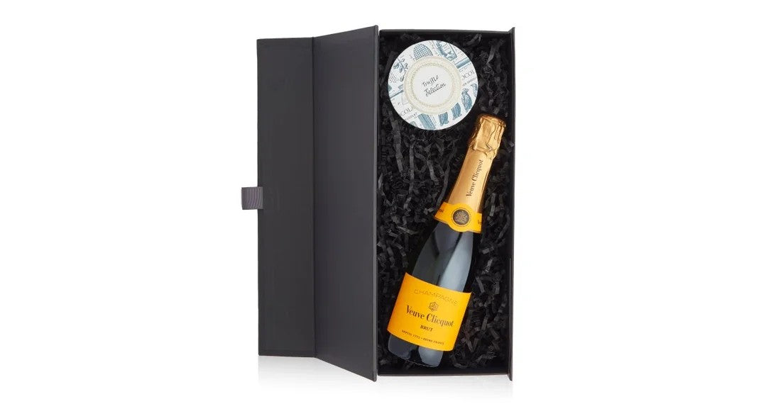 VeuveClicquotChampagne&TrufflesChampagneGiftSet–37.5cl
