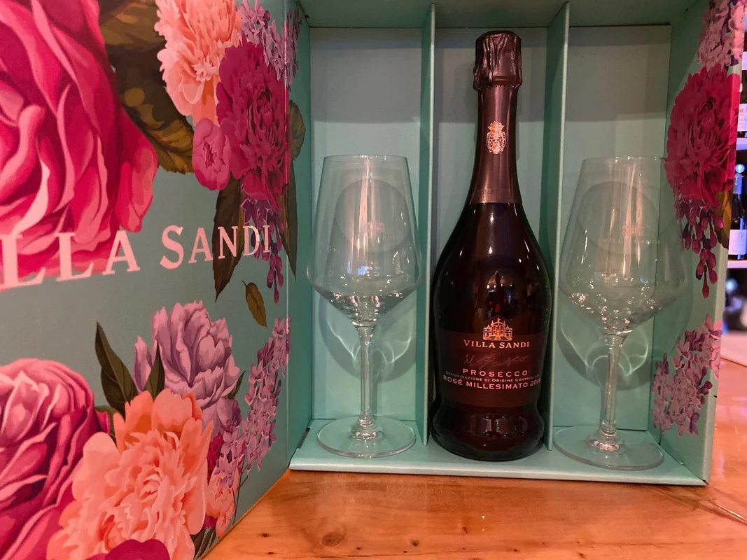 VillaSandiPinkProseccoGiftBoxwithGlassware
