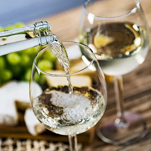 ThreeClassicWhiteWines:amixedcaseof3bottles