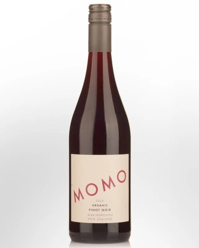 2023MomoOrganicPinotNoir