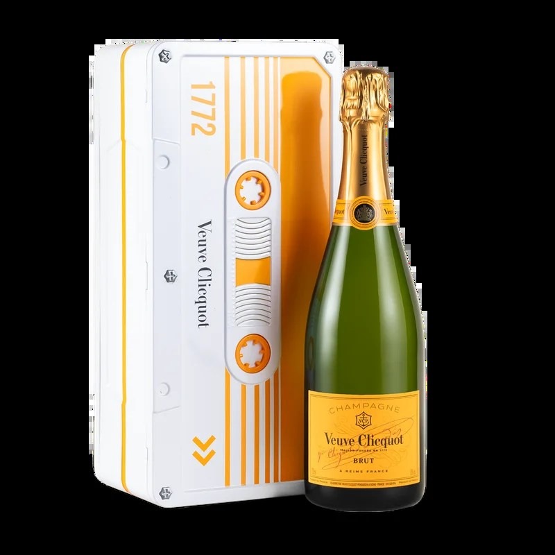 ChampagneVeuveClicquotYellowLabelBrutCassetteTapeTinNV