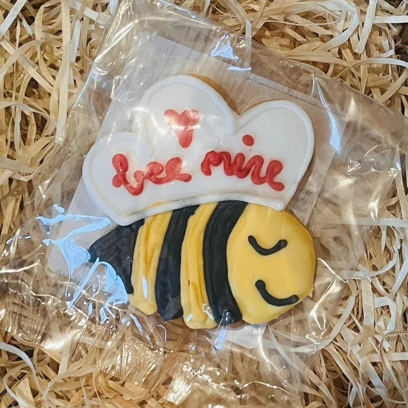 LB“BeeMine”HandIcedBiscuit