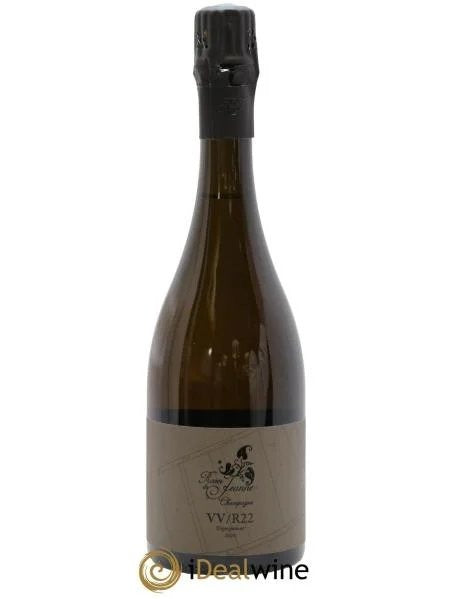 RosesdeJeanneCôtedeValVilaineBlancdeNoirsCédricBouchard2022