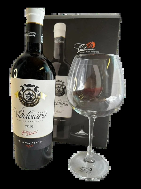 CotnariCastelVladoianuFeteascaNeagraRedWinewithbrandedglass(Limitededition)