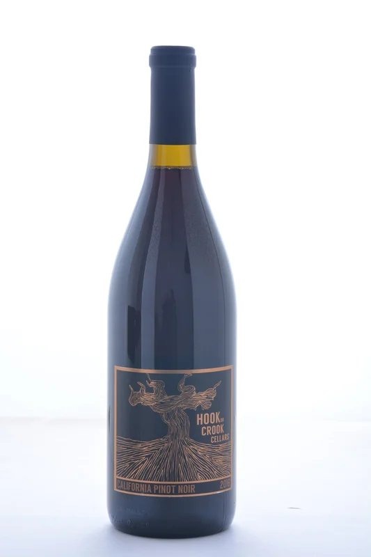 HookorCrookCellarsPinotNoir2016–750ML
