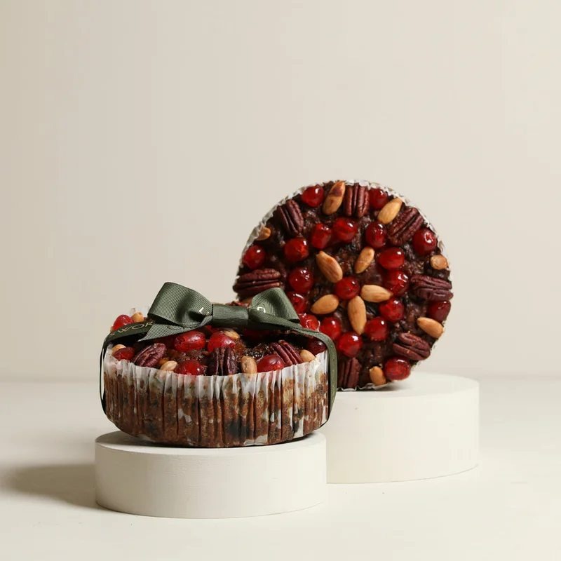 FruitToppedRichFruitCake