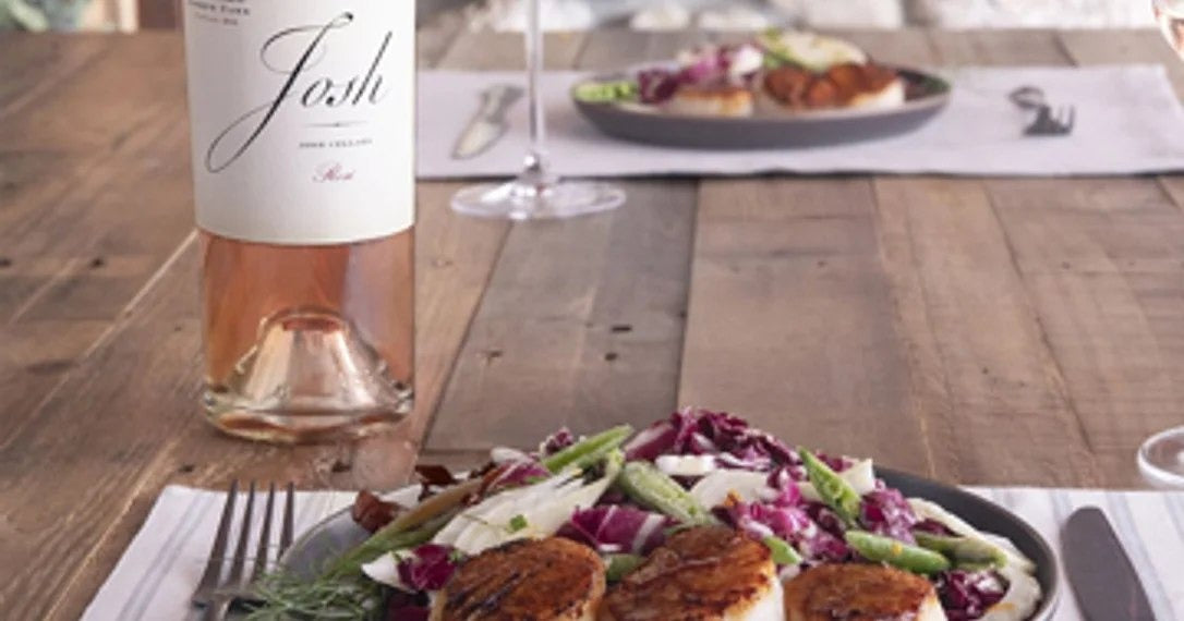 SearedScallopswithOrange-ScentedRadicchio,Fennel&SnapPeaSlaw