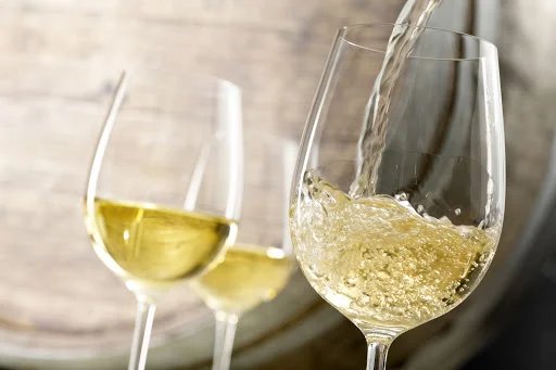 ThreeJuicyNewWorldWhiteWines:amixedcaseof3bottles