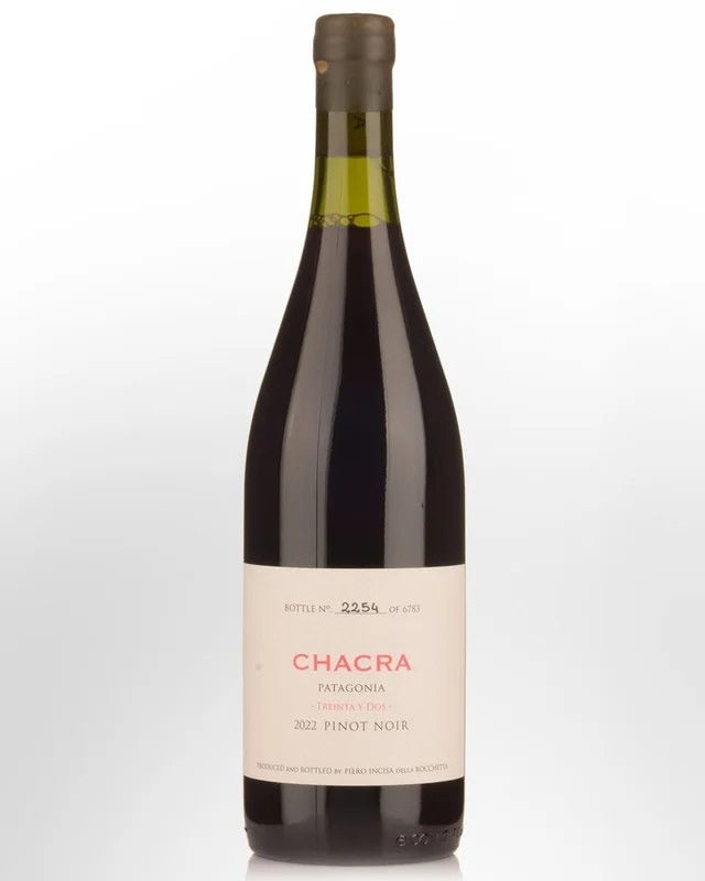 2022BodegaChacraTreintaYDosPinotNoir