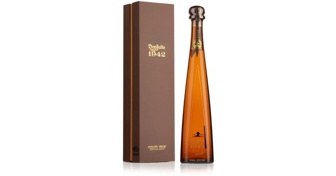 DonJulio1942AnejoTequila70clGiftBox