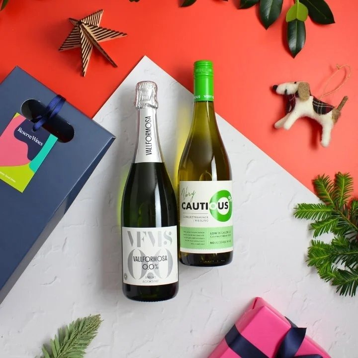 ChristmasCheers:Alcohol-FreeWhite&SparklingWineGiftBox