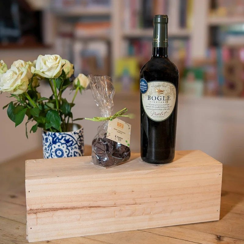 RemarkableRedWineandDarkChocolateGiftSet