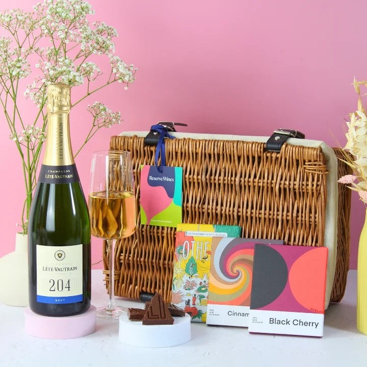 TheCelebrationHamper–Champagne&ArtisanChocolate